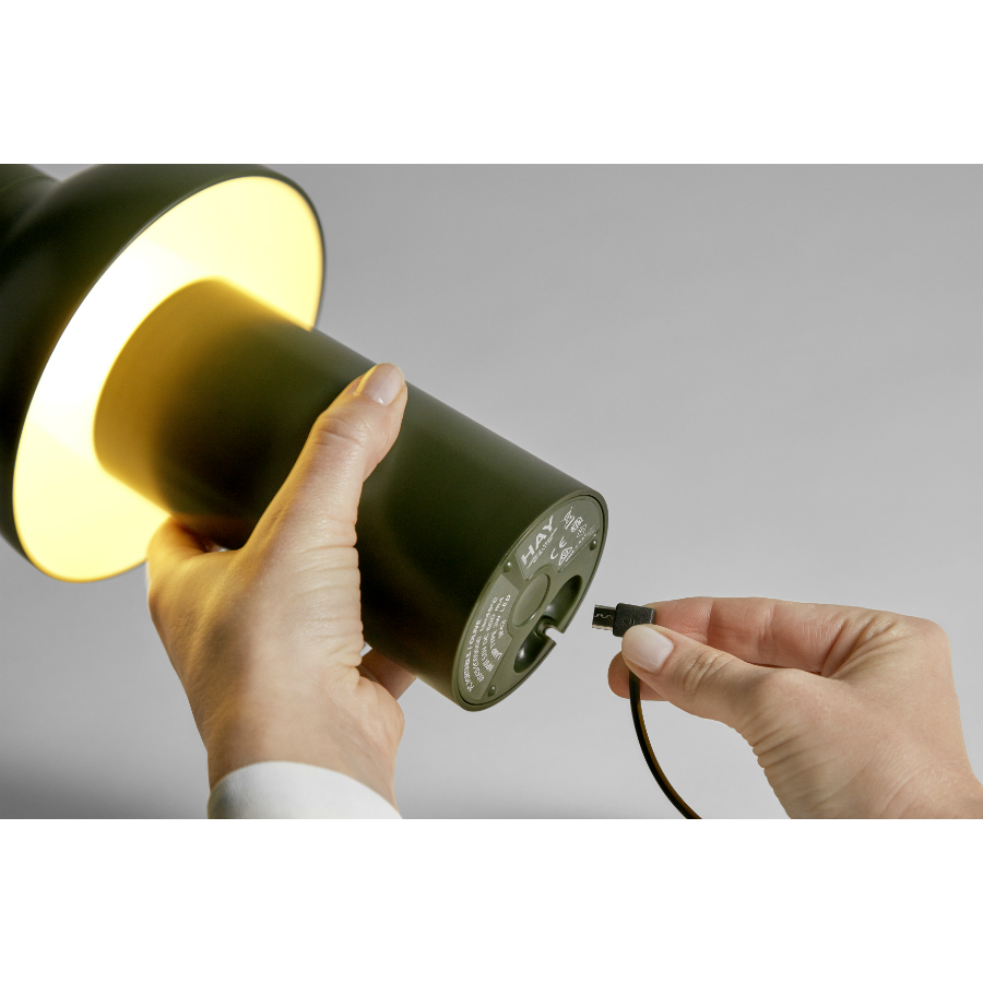 Лампа настольная PC Portable, оливковая Hay 4104312009000 - Вид №14