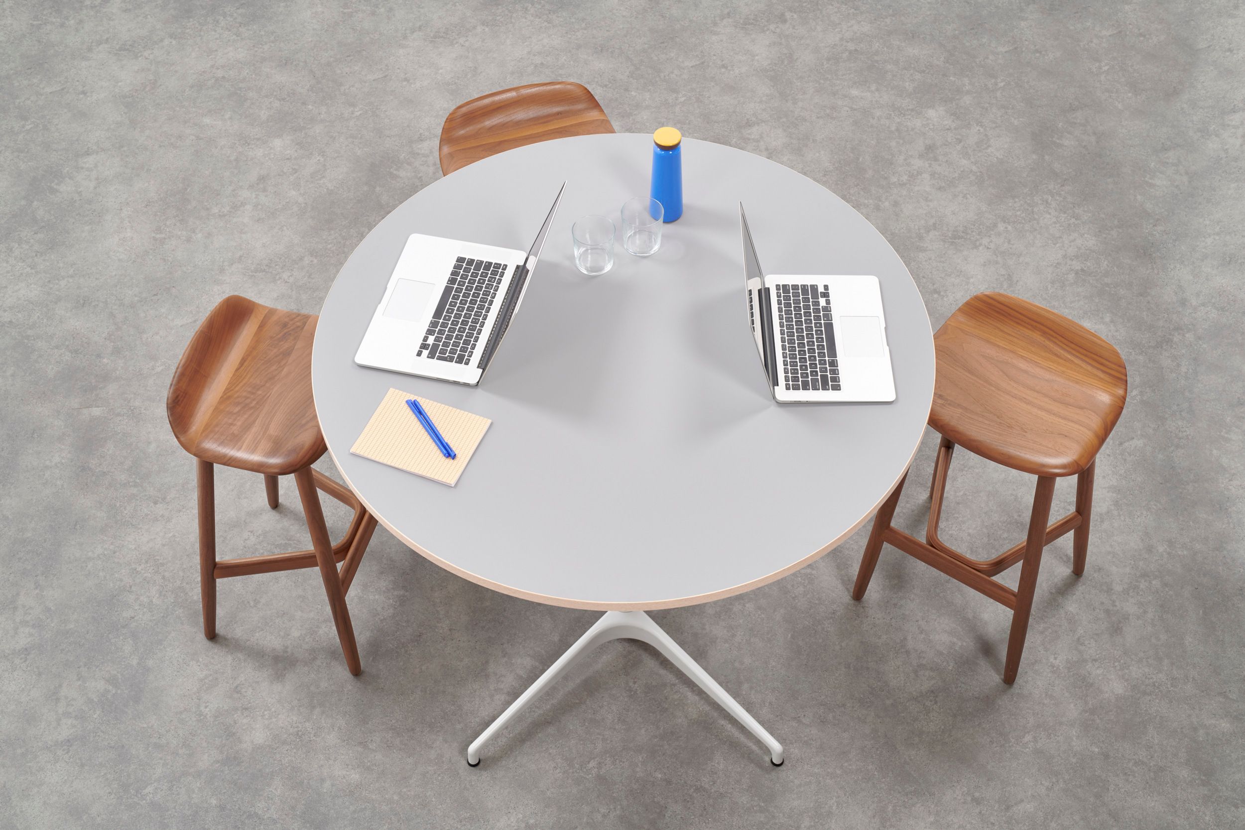 Круглый стол со спицами Herman Miller Civic ARCH-00014306