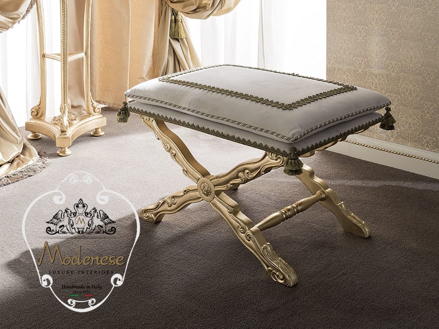 Низкий мягкий стул Modenese Luxury Interiors Imperial ARCH-00102428 - Вид №1