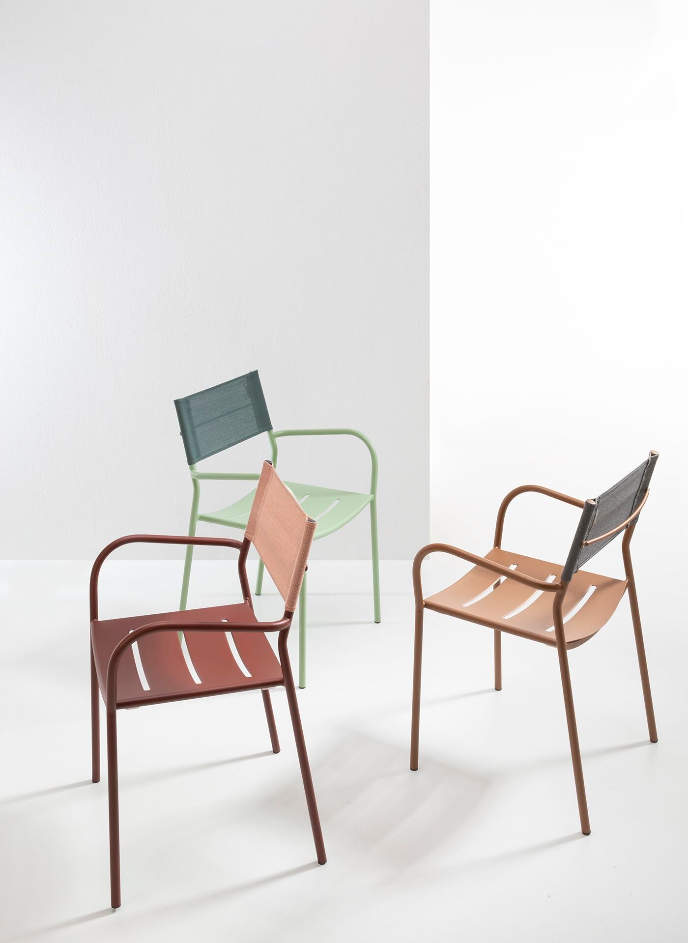 Металлический садовый стул с подлокотниками Vermobil Вера ARCH-00139038 - Вид №5