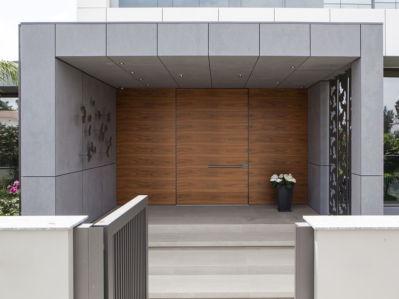 Деревянная входная дверь Oikos Synua ARCH-00090007 - Вид №2