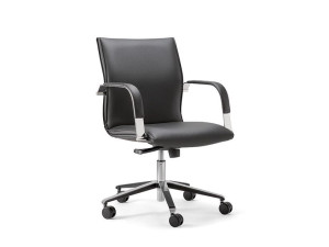 5-спицевое вращающееся офисное кресло с подлокотниками