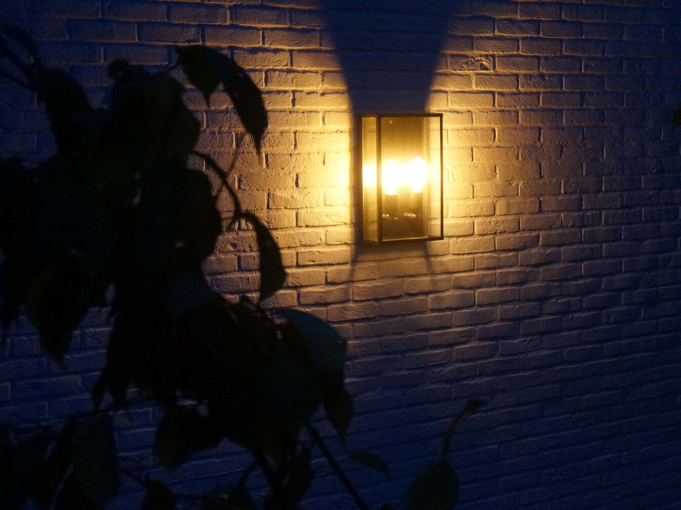 Латунная светодиодная наружная настенная лампа Authentage Lighting Vitrine ARCH-00035745 - Вид №3