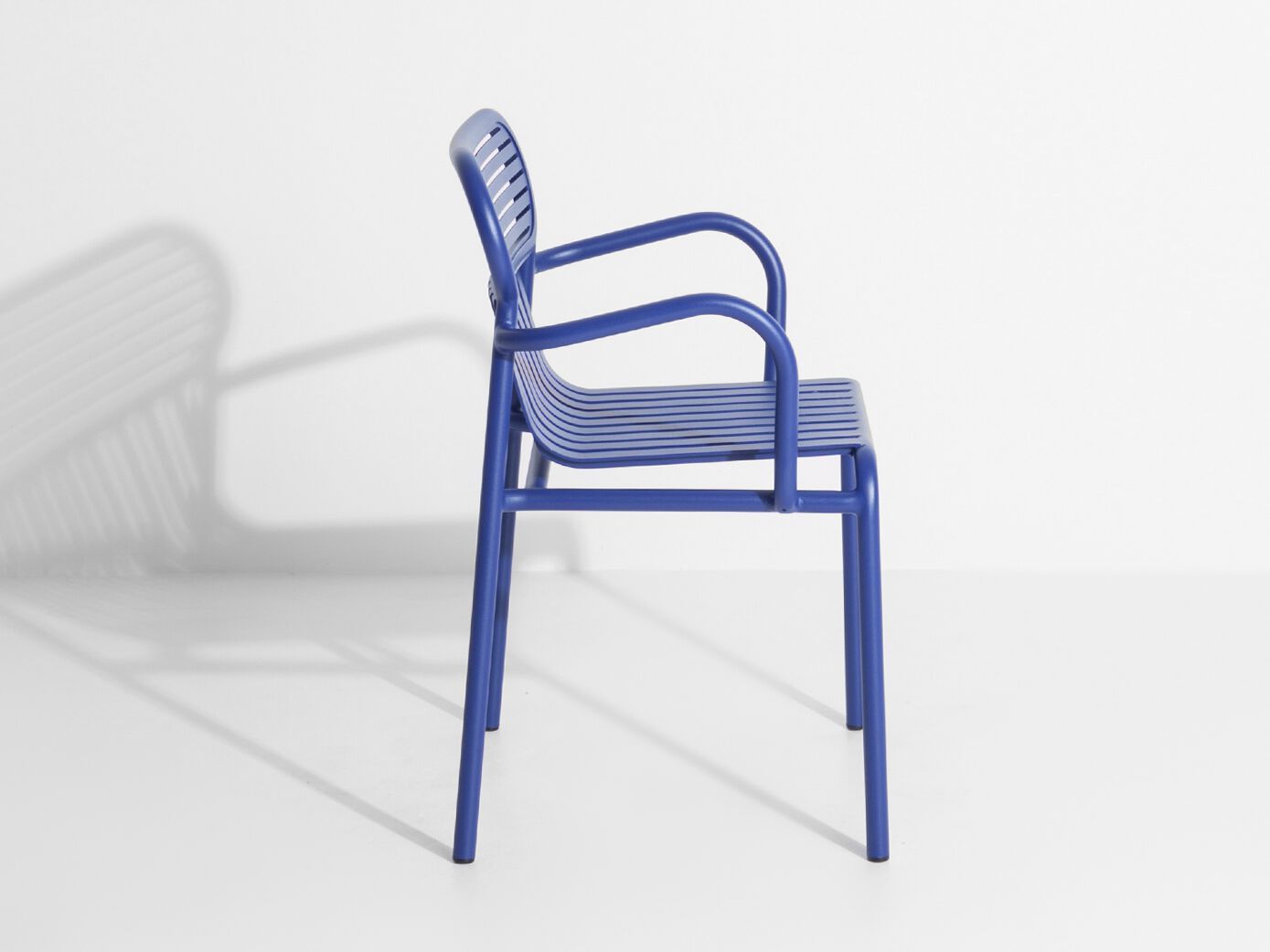 Алюминиевый штабелируемый стул с порошковым покрытием с подлокотниками In Stock Petite Friture ARCH-00134810 - Вид №2