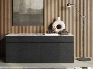 Деревянный комод