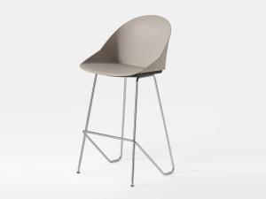 Высокий табурет из полипропилена с подставкой для ног