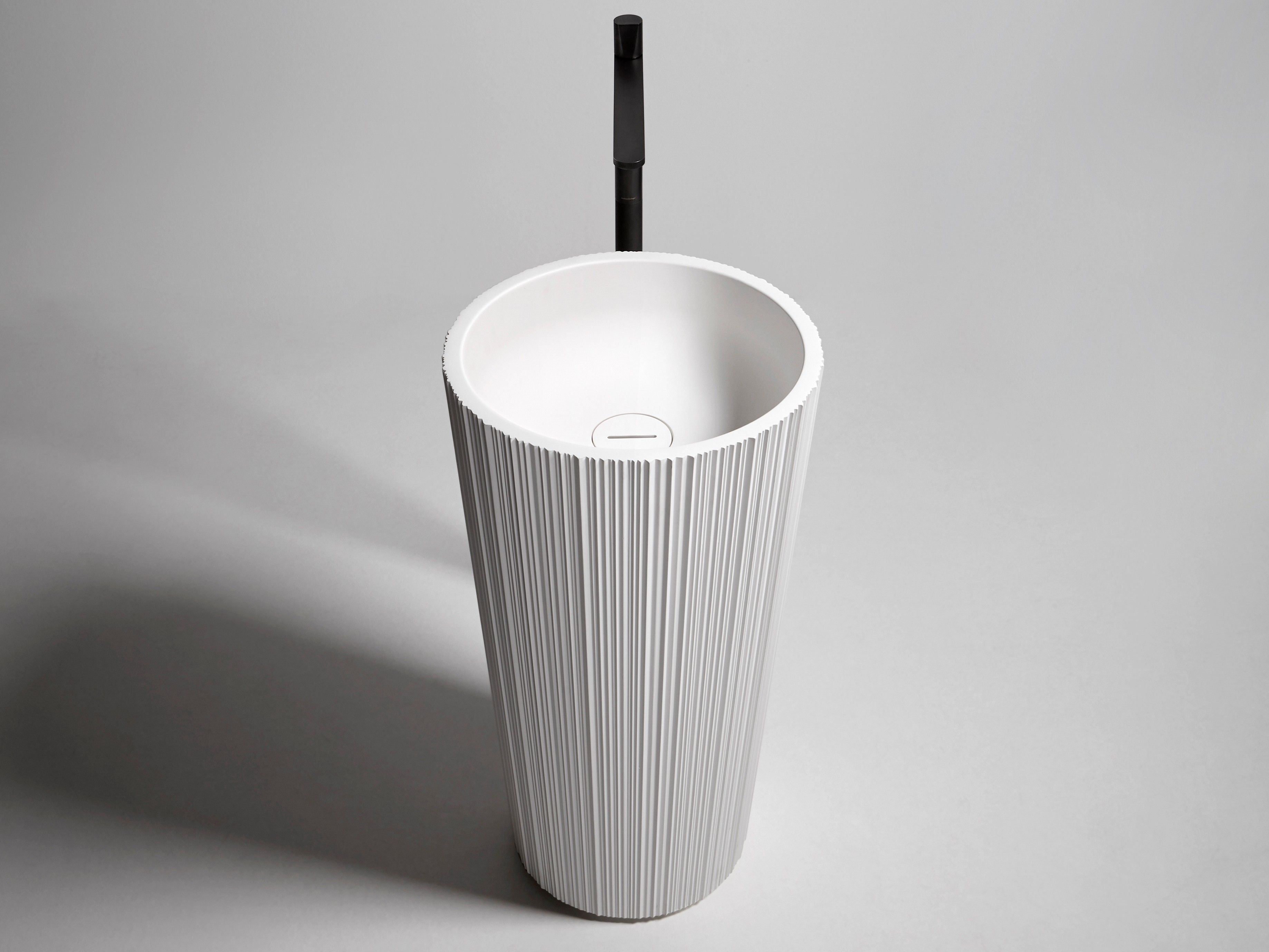 Круглый отдельно стоящий умывальник Antoniolupi PLISSÈ ARCH-00131604 - Вид №2