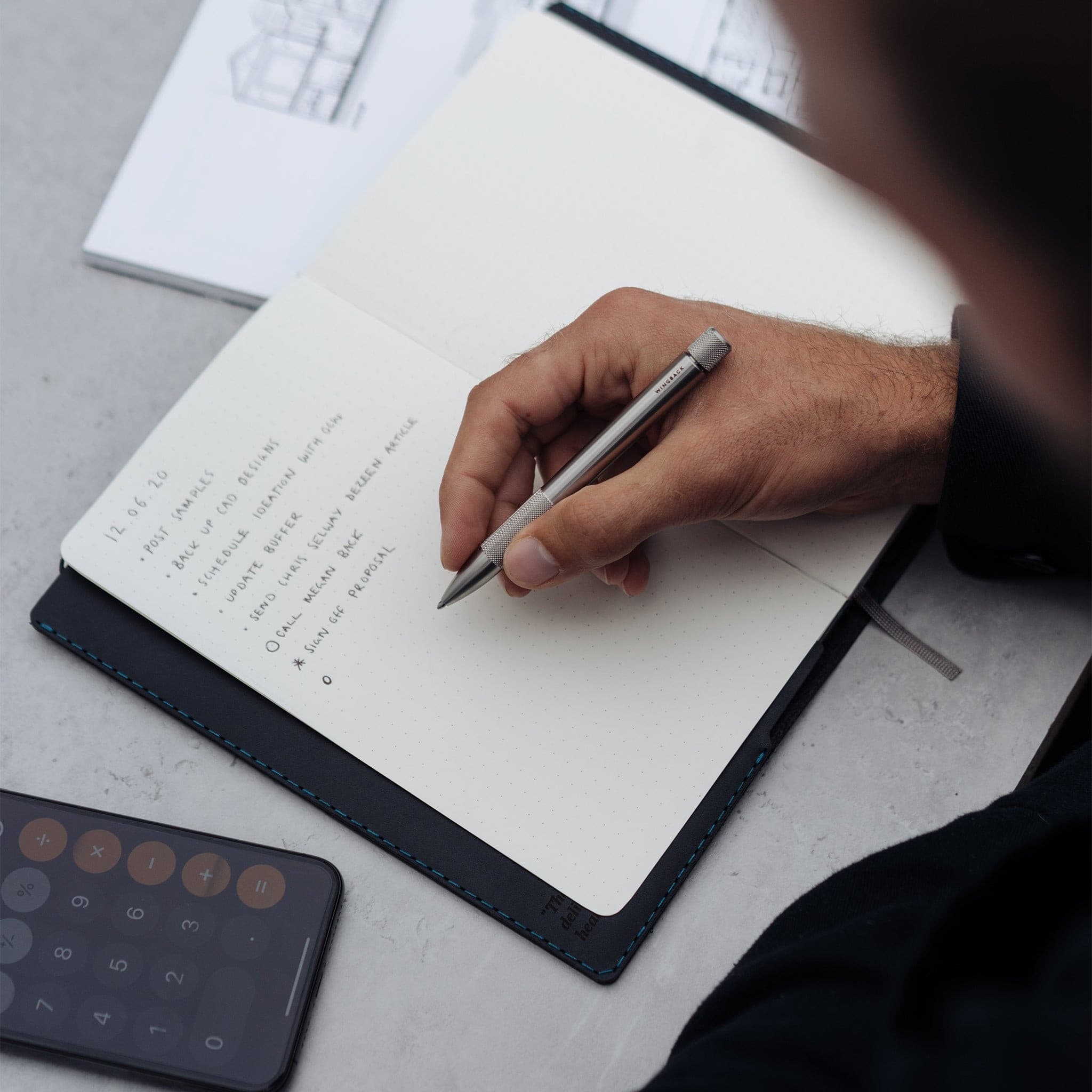 W108CHES Обложка для ноутбука - Каштан - Карст Wingback  - Вид №3