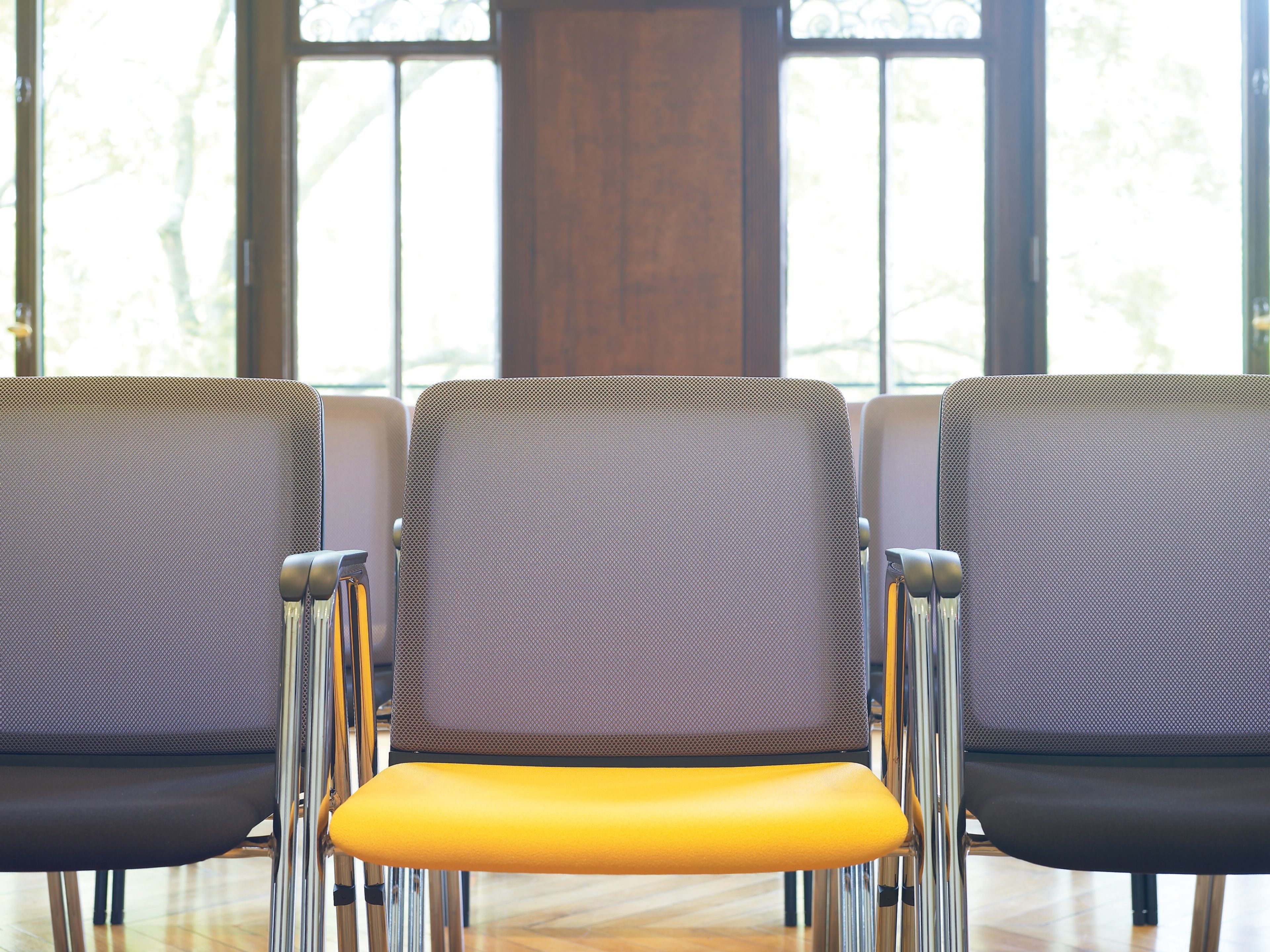 Тканевый стул для конференций с колесами Haworth Lively ARCH-00113354 - Вид №2