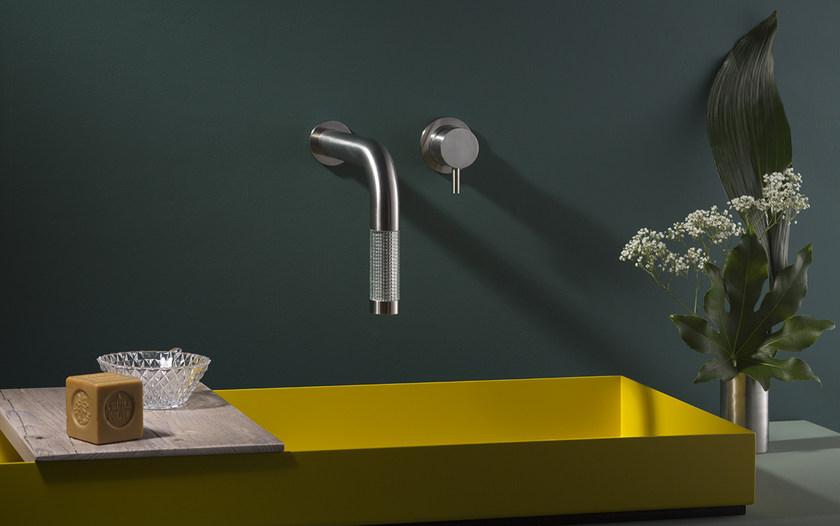 MINA Настенный однорычажный смеситель для раковины на 2 отверстия из нержавеющей стали и стекла Revitrum 12551 + 6100 - Вид №1