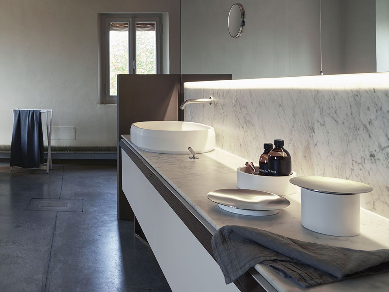 Овальная столешница из Cristalplant® Agape Lariana ARCH-00090790 - Вид №6