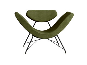 Тканевое кресло с подлокотниками