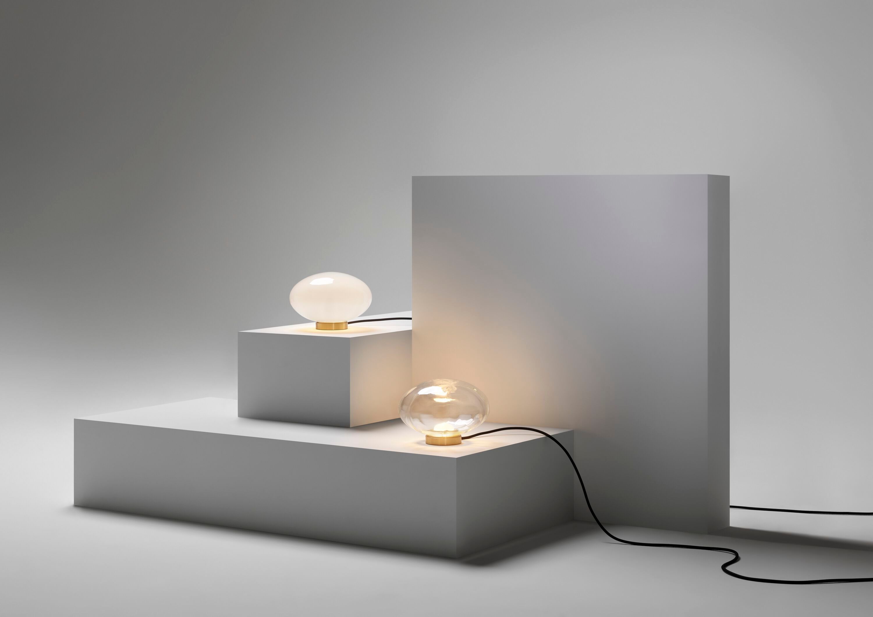 Стеклянная светодиодная настольная лампа с регулируемой яркостью Ross Gardam Aeris ARCH-00122460 - Вид №4