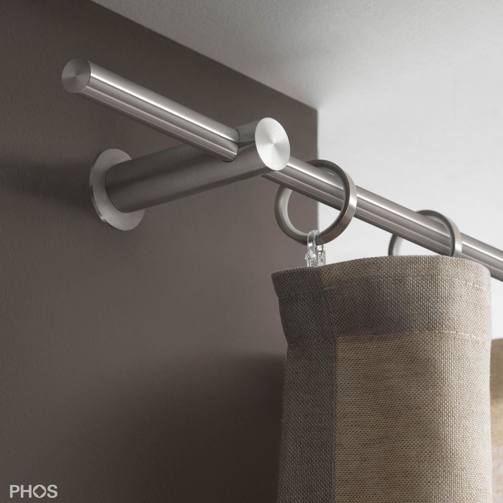 VS20-80-2200 Комплект карнизов: 220 см с 2 держателями и 1 держателем для карниза в качестве центральной опоры (недалеко от стены) PHOS 