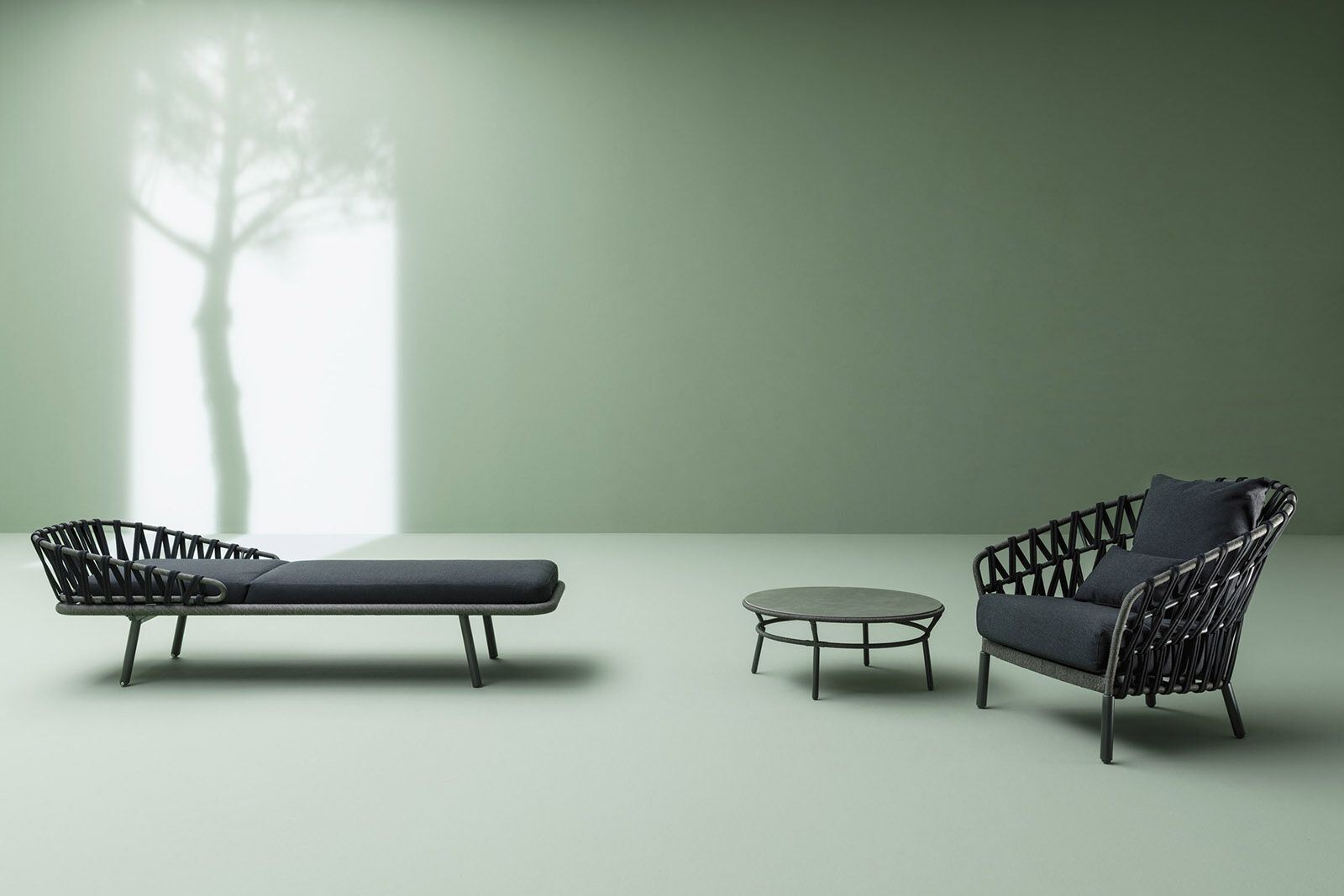 Круглый алюминиевый и деревянный садовый столик Varaschin Emma Cross ARCH-00151781 - Вид №15