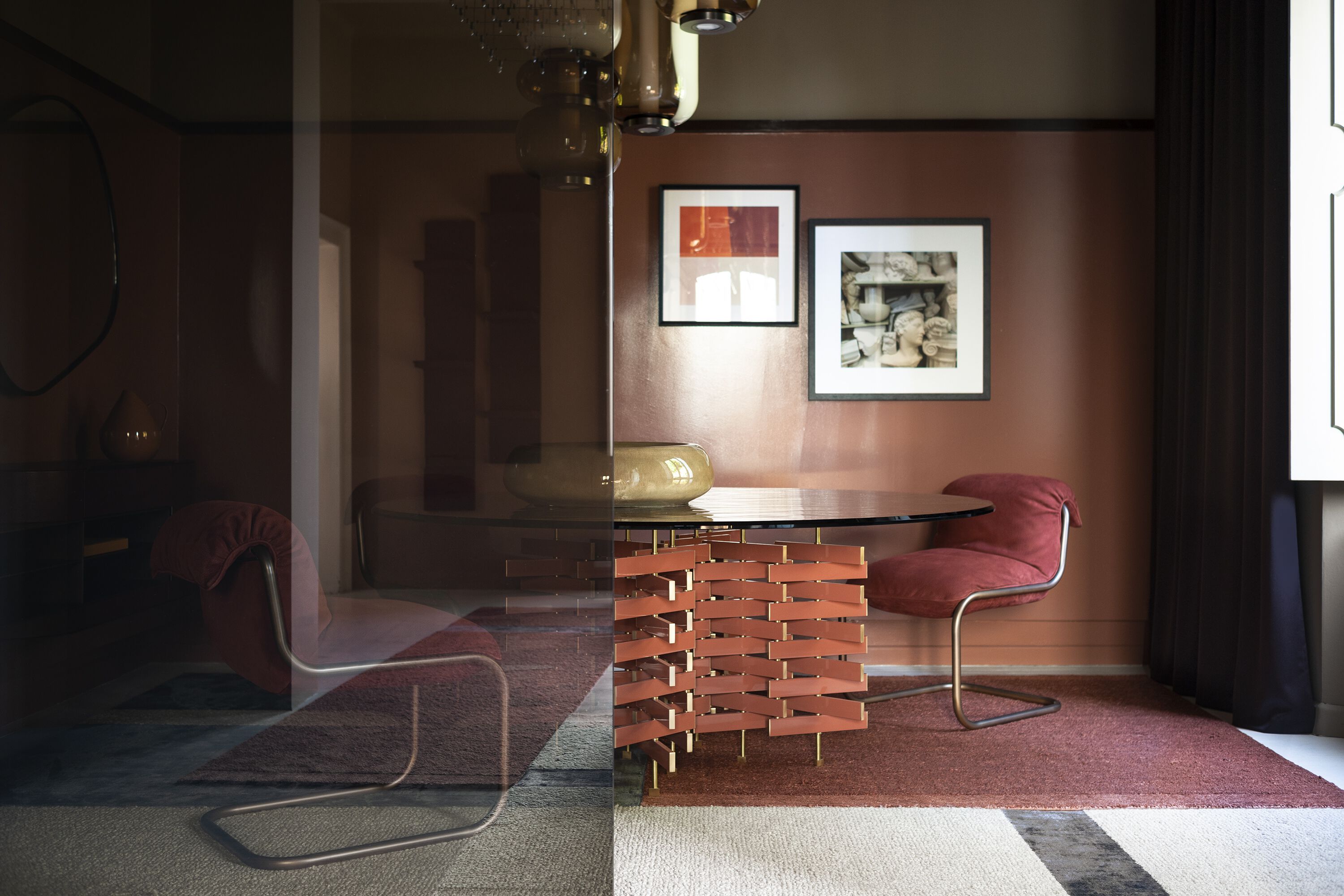 Круглый стол с витражным верхом и лакированной основой Baxter LOOM ARCH-00107612 - Вид №5