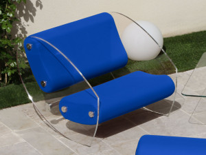 Кресло с подлокотниками