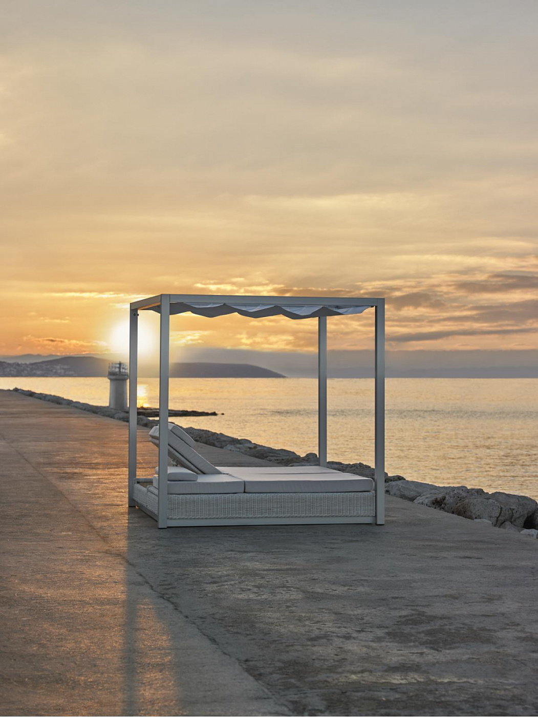 107114 Кровать lounge без штор Point Sunset POINT1920