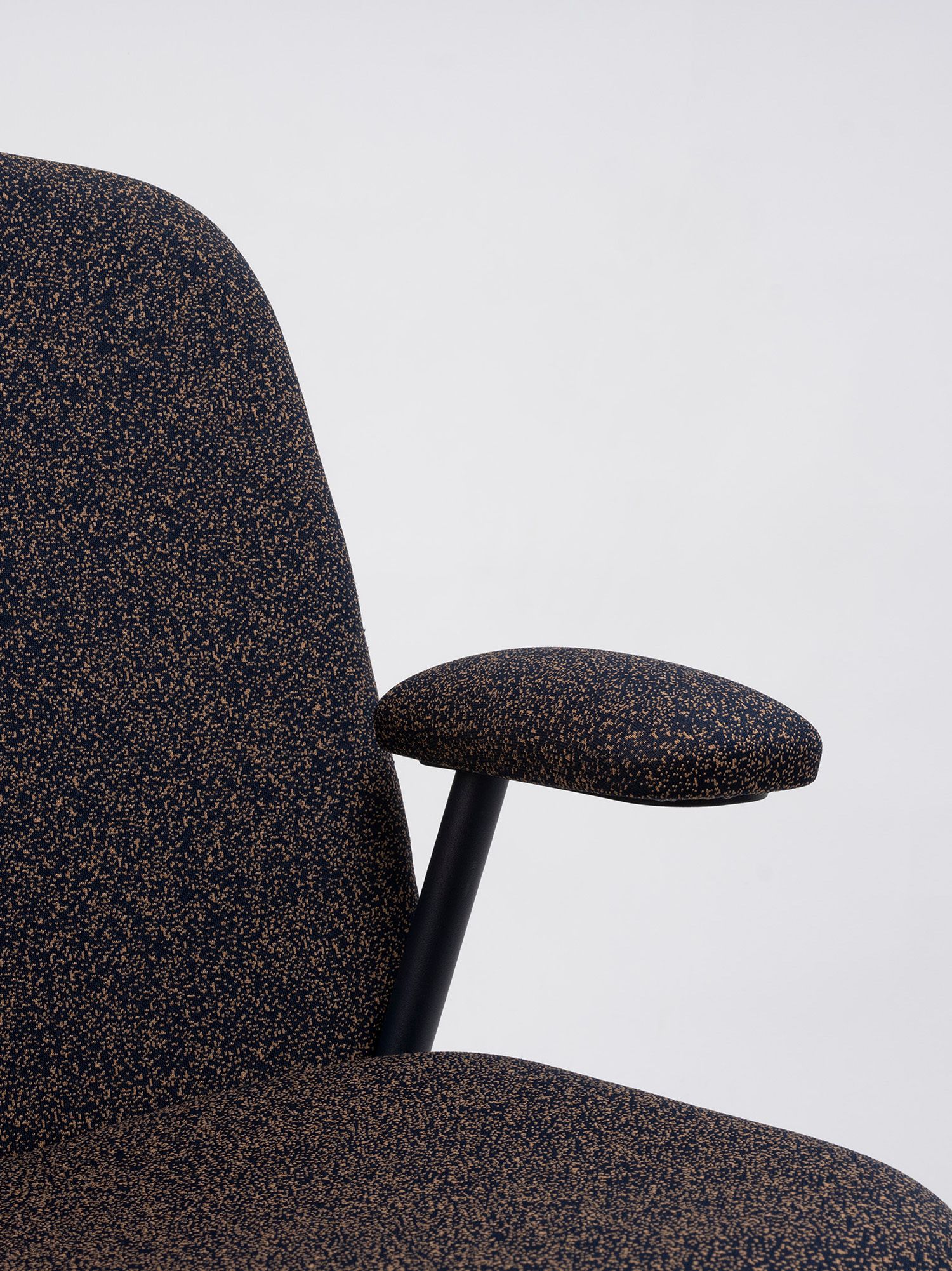 Мягкий тканевый стул с подлокотниками ONDARRETA шерсть ARCH-00049165 - Вид №3