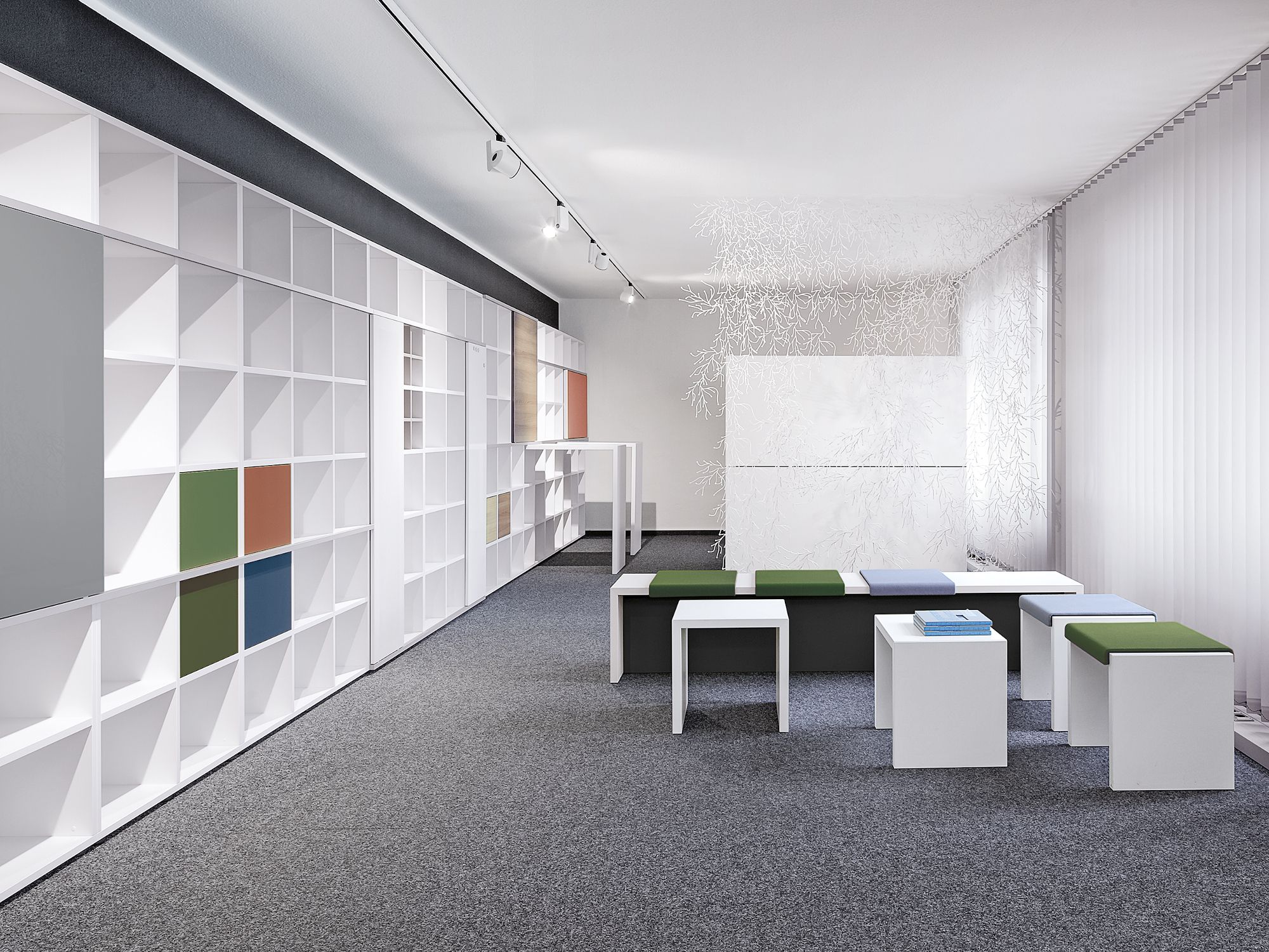 Книжный магазин в дневное время werner works basic S ARCH-00093197 - Вид №4