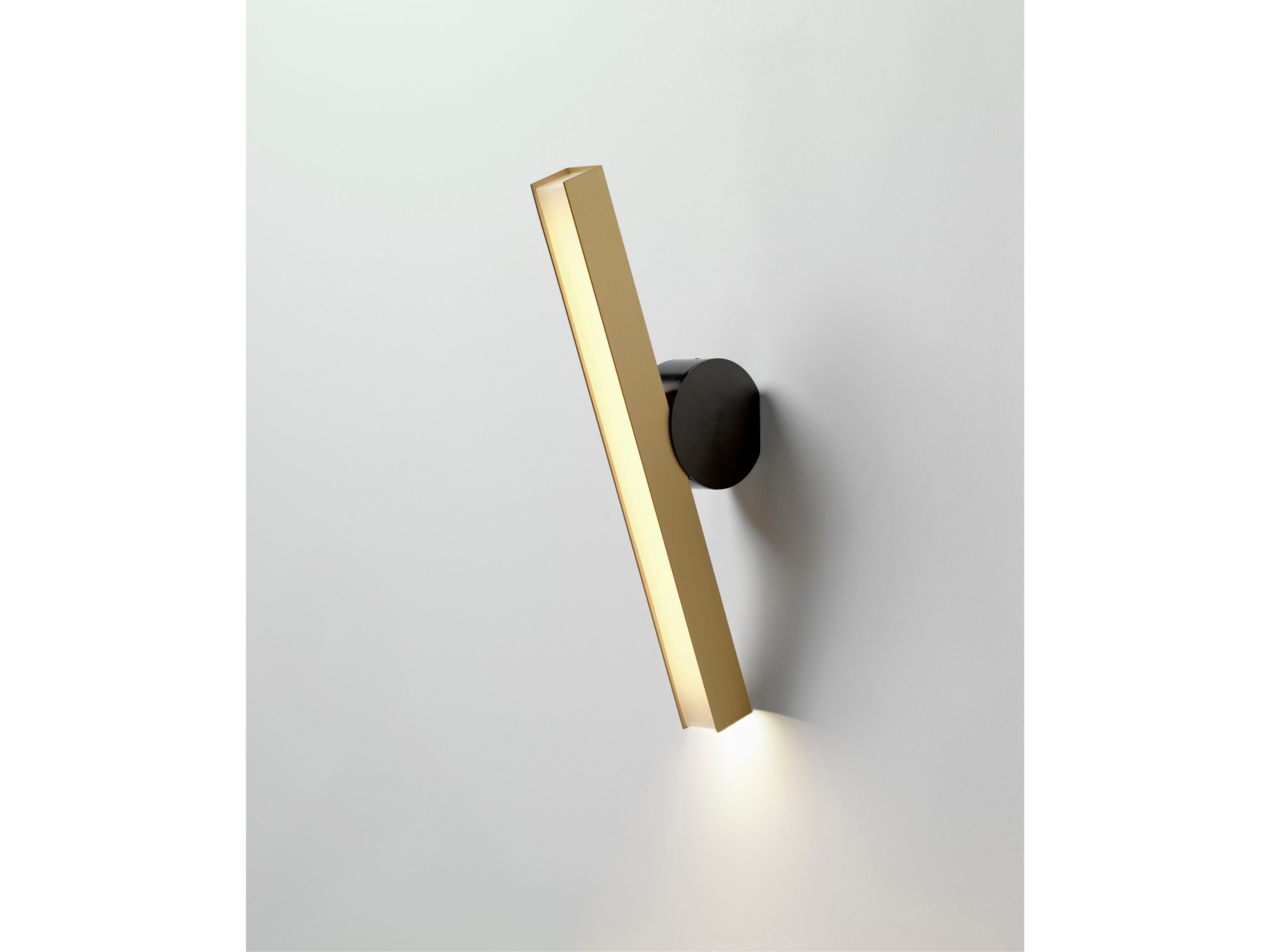 Латунный светодиодный настенный светильник CVL Luminaires Calé(e) ARCH-00033189 - Вид №5