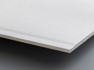 Гипсовая плита с покрытием и стекловолокном