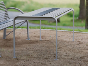 Прямоугольный стол из нержавеющей стали