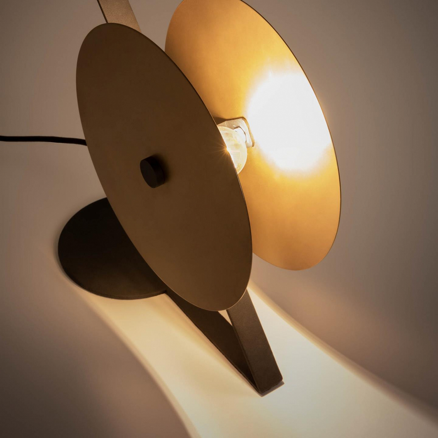 083809 настольная лампа La Forma Namine  - Вид №1