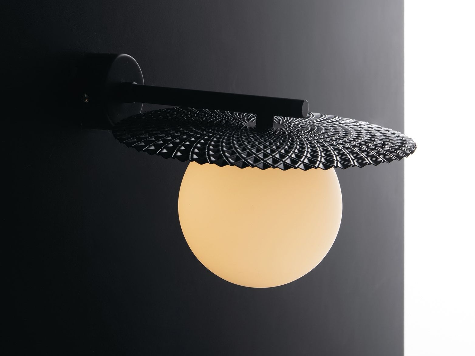 Металлический светодиодный настенный светильник Fan Europe Lighting Luce Ambiente Design ARCH-00015886