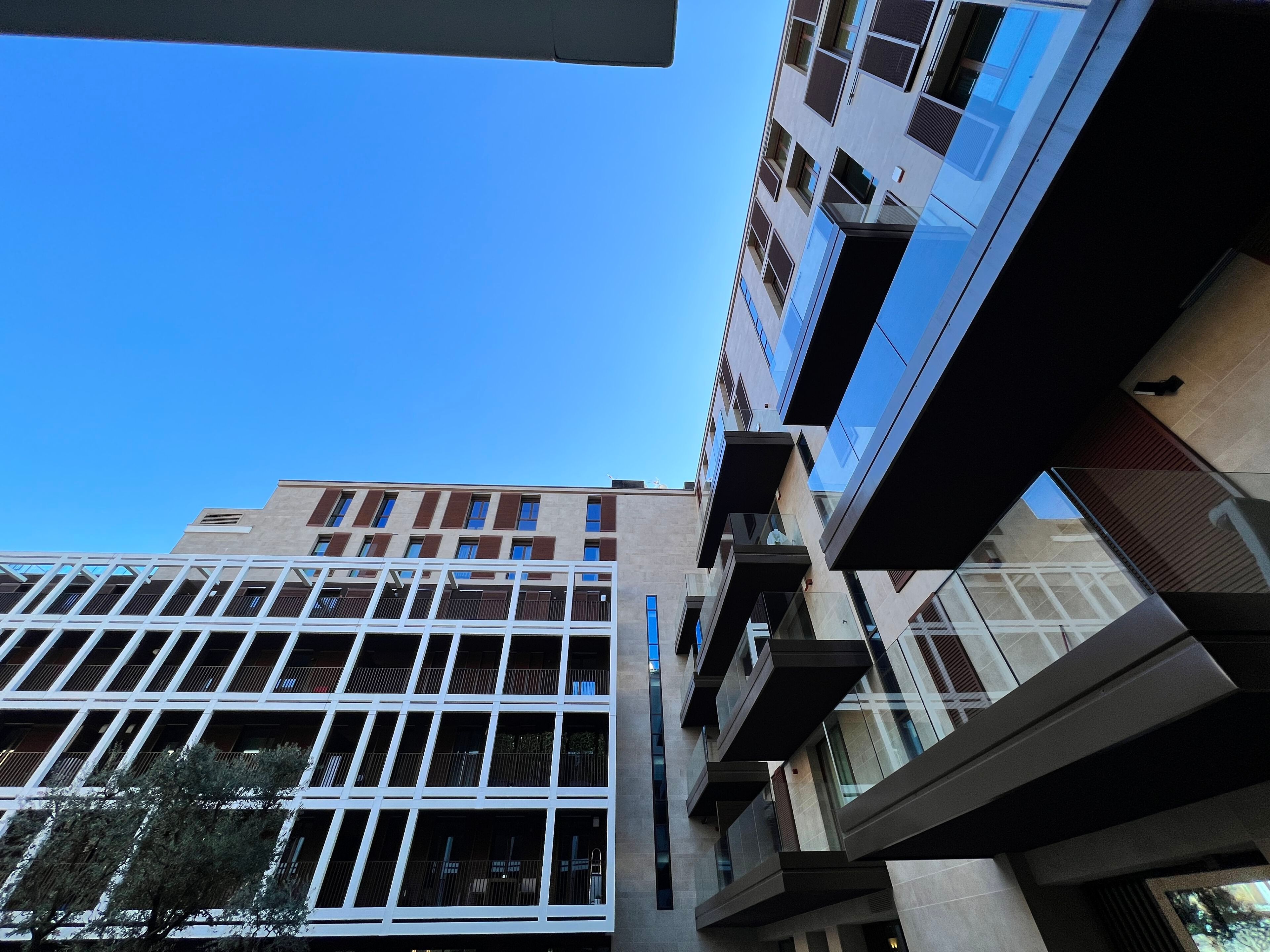 Стеклянный парапет для окон и балконов ALUVETRO система балюстрады GARDA ARCH-00040572 - Вид №6