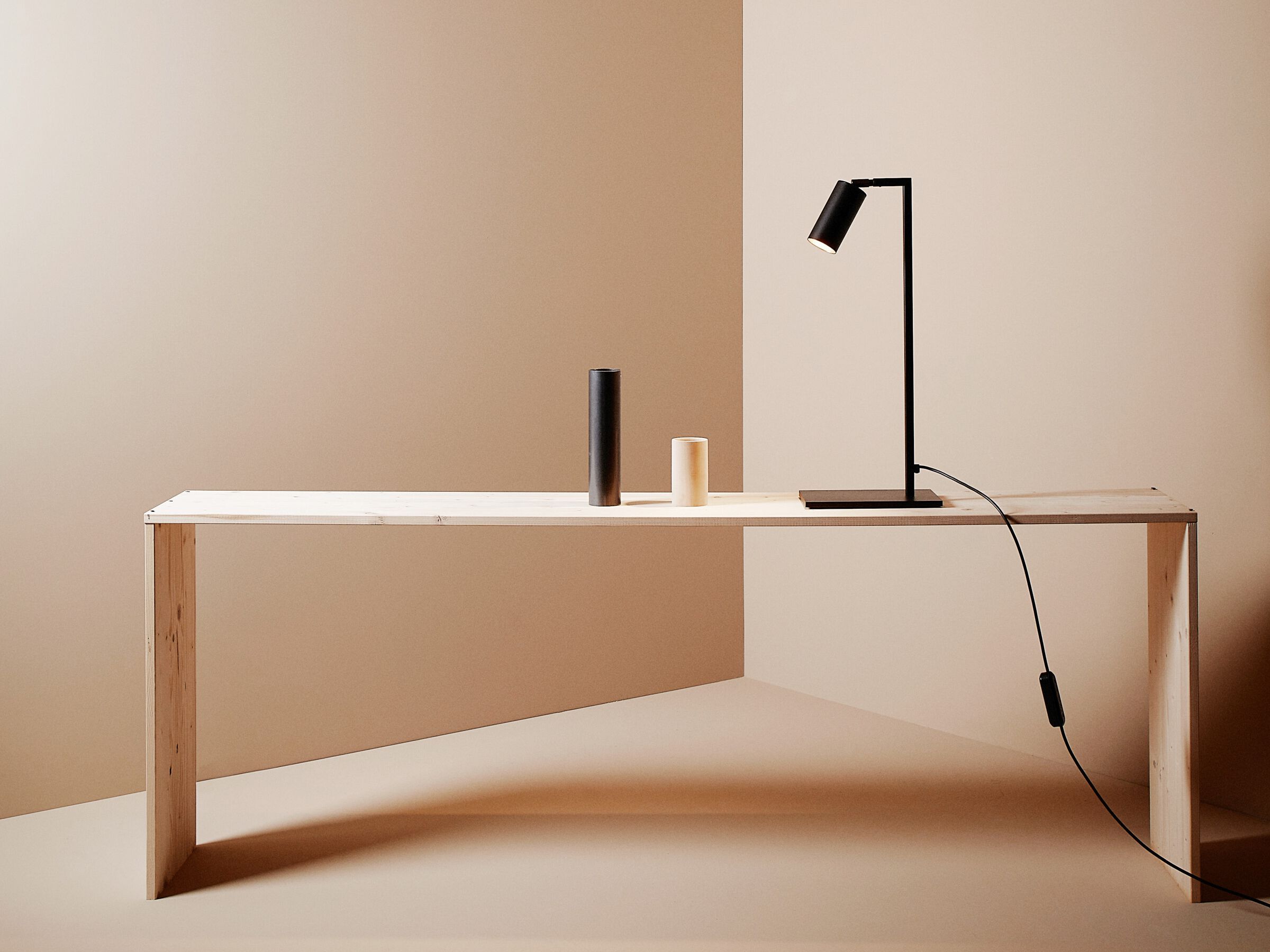 Регулируемая светодиодная настольная лампа Renzo Serafini чтение ARCH-00120761