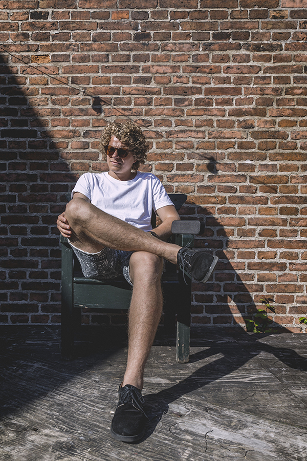 Колонка беспроводная с ремешком aMOVE black edition KREAFUNK KFNG70 - Вид №5