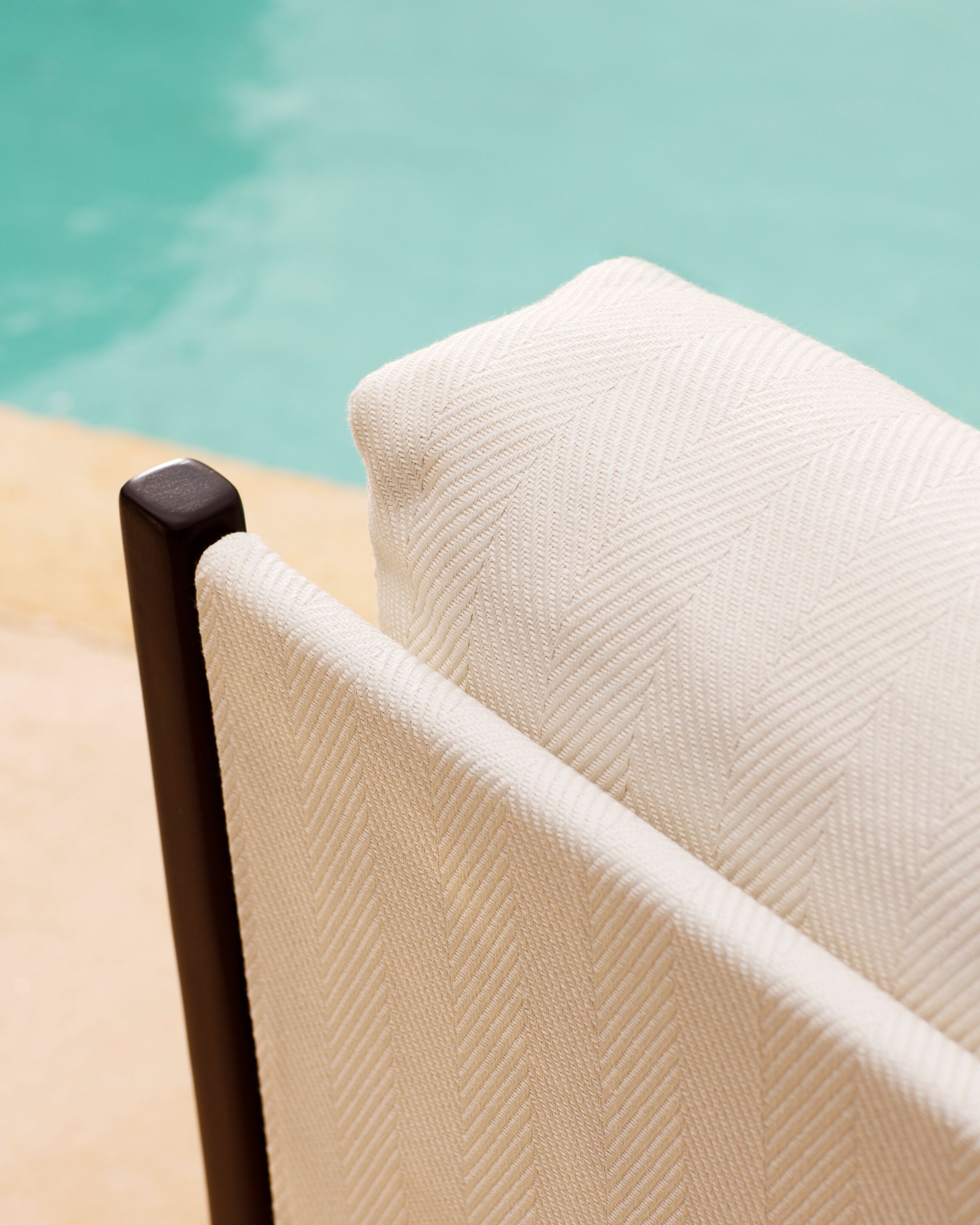 2-местный садовый диван Exteta Loro Piana Interiors, Стулья Delight от Exteta ARCH-00084887 - Вид №8