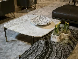 Bellotti Ezio Квадратный журнальный столик с золотой столешницей из мрамора калакатта Gea 2019-26