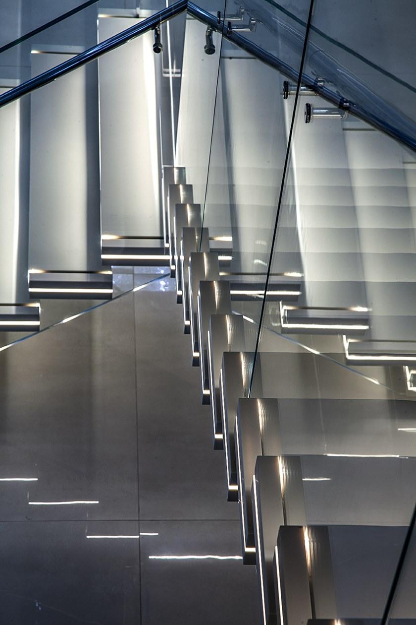 Officine Sandrini Открытая лестница из Corian® sun-id-1395612 - Вид №10