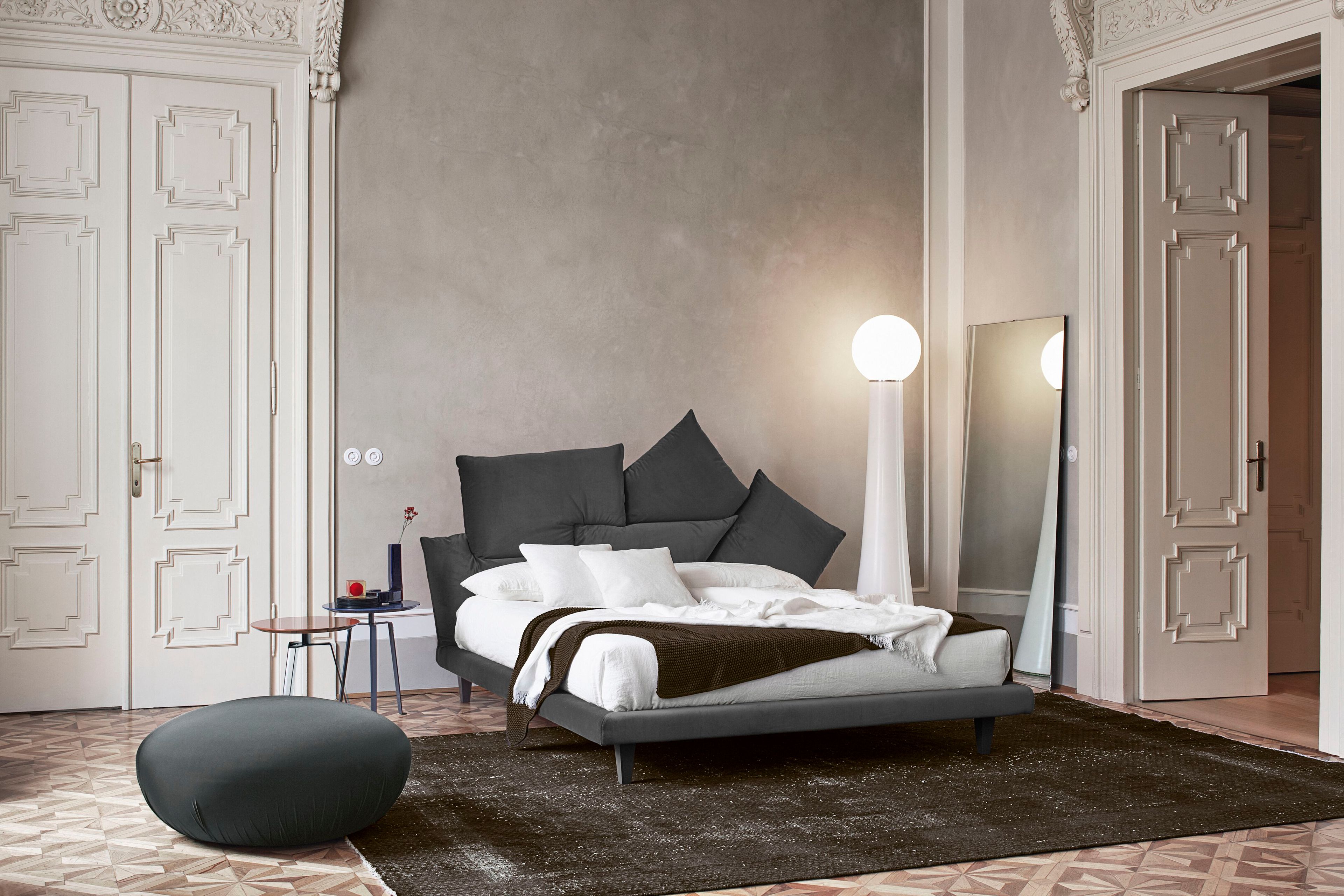 Двуспальная кровать из ткани с мягким изголовьем BONALDO Picabia ARCH-00086295 - Вид №6