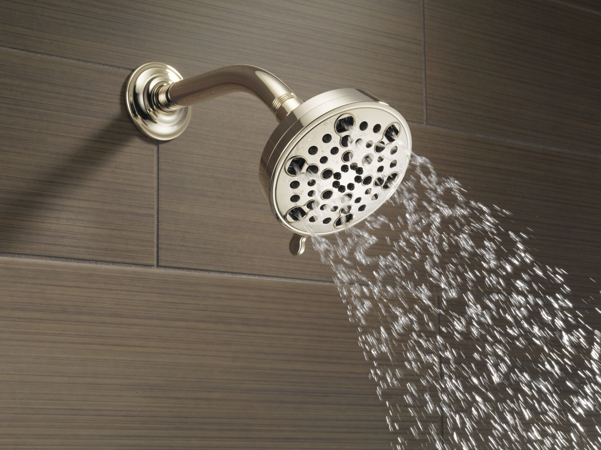 52638-PN15-PK H2Okinetic® Современная душевая лейка с 5 настройками Delta Faucet Universal Showering Полированный никель  - Вид №1