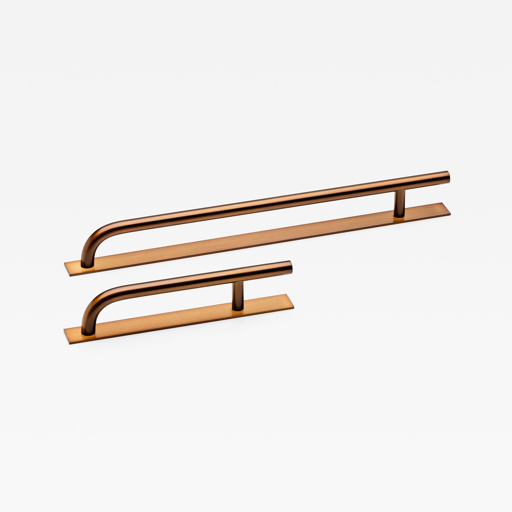 Латунная мебельная ручка на пластине Lo & Co Interiors Brera ARCH-00145478 - Вид №3