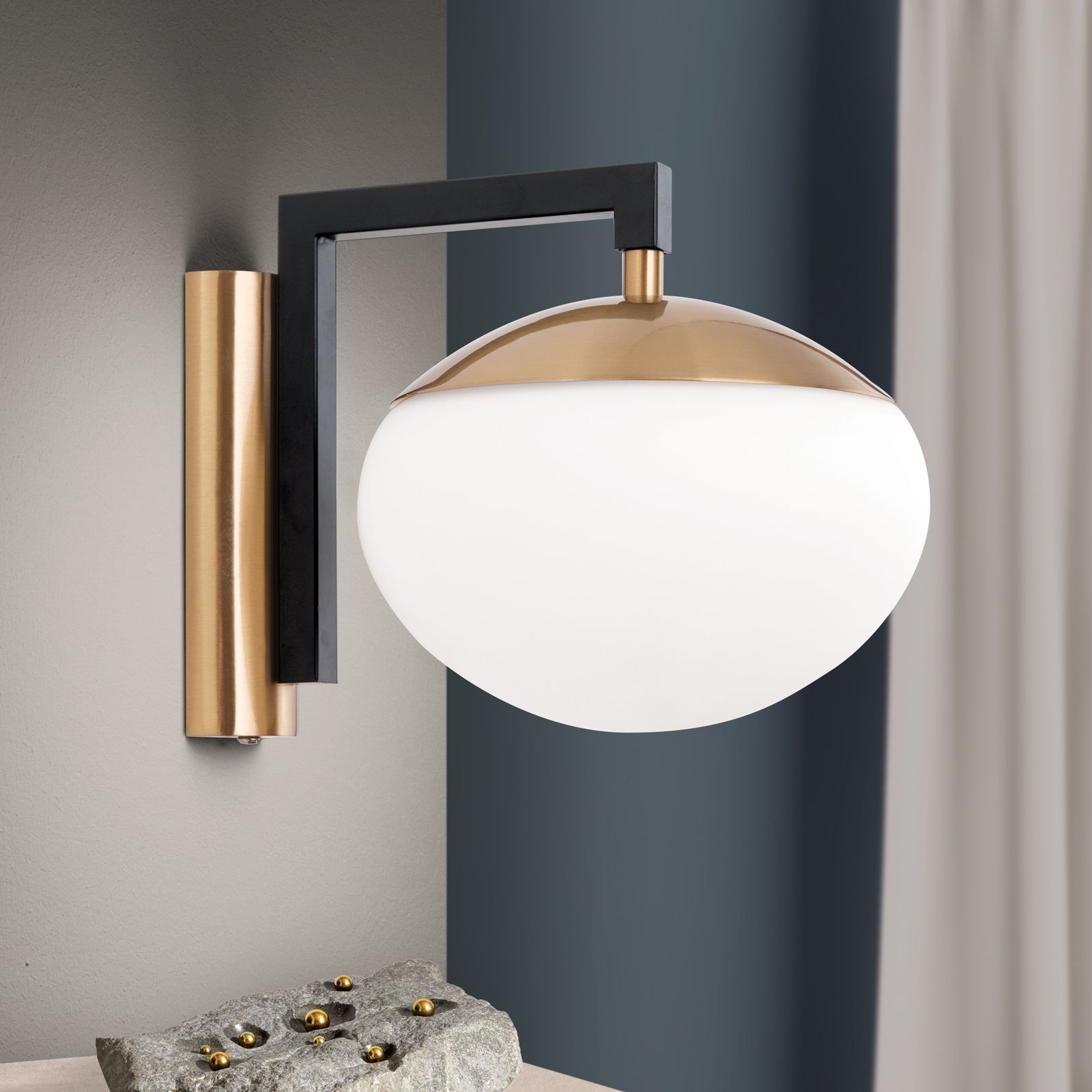 Настенный светильник из опалового стекла Orion Josephine ARCH-00066786 - Вид №1