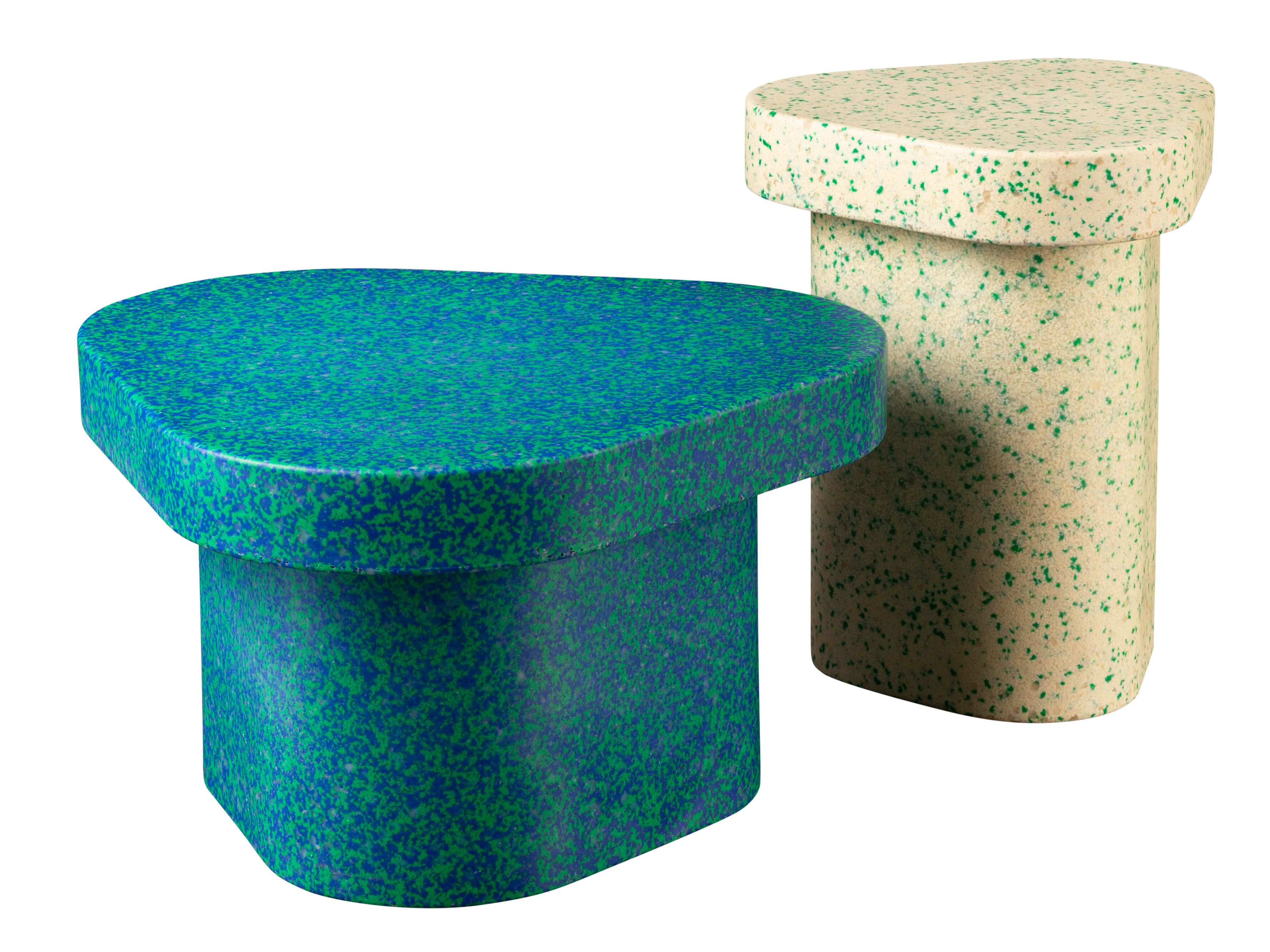 Рециркулированный пластиковый треугольный журнальный столик Miniforms SUPERPOP ARCH-00034148