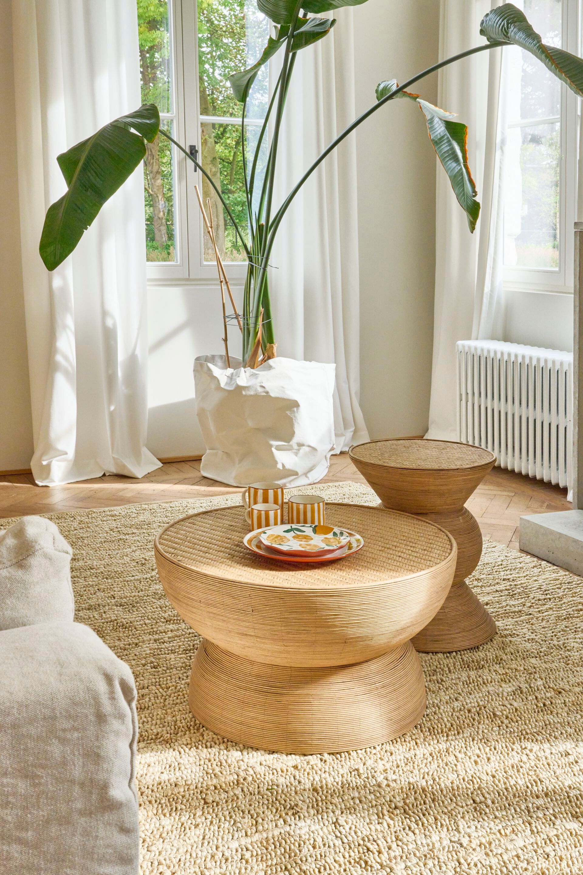 Высокий круглый бамбуковый журнальный столик POMAX Tambou ARCH-00103577 - Вид №3