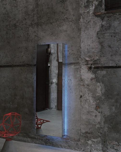 Glas Italia Настенное зеркало со встроенной подсветкой I massi sun-id-1514338 - Вид №1