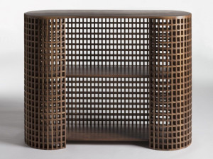 Сервант из грецкого ореха с распашными дверцами