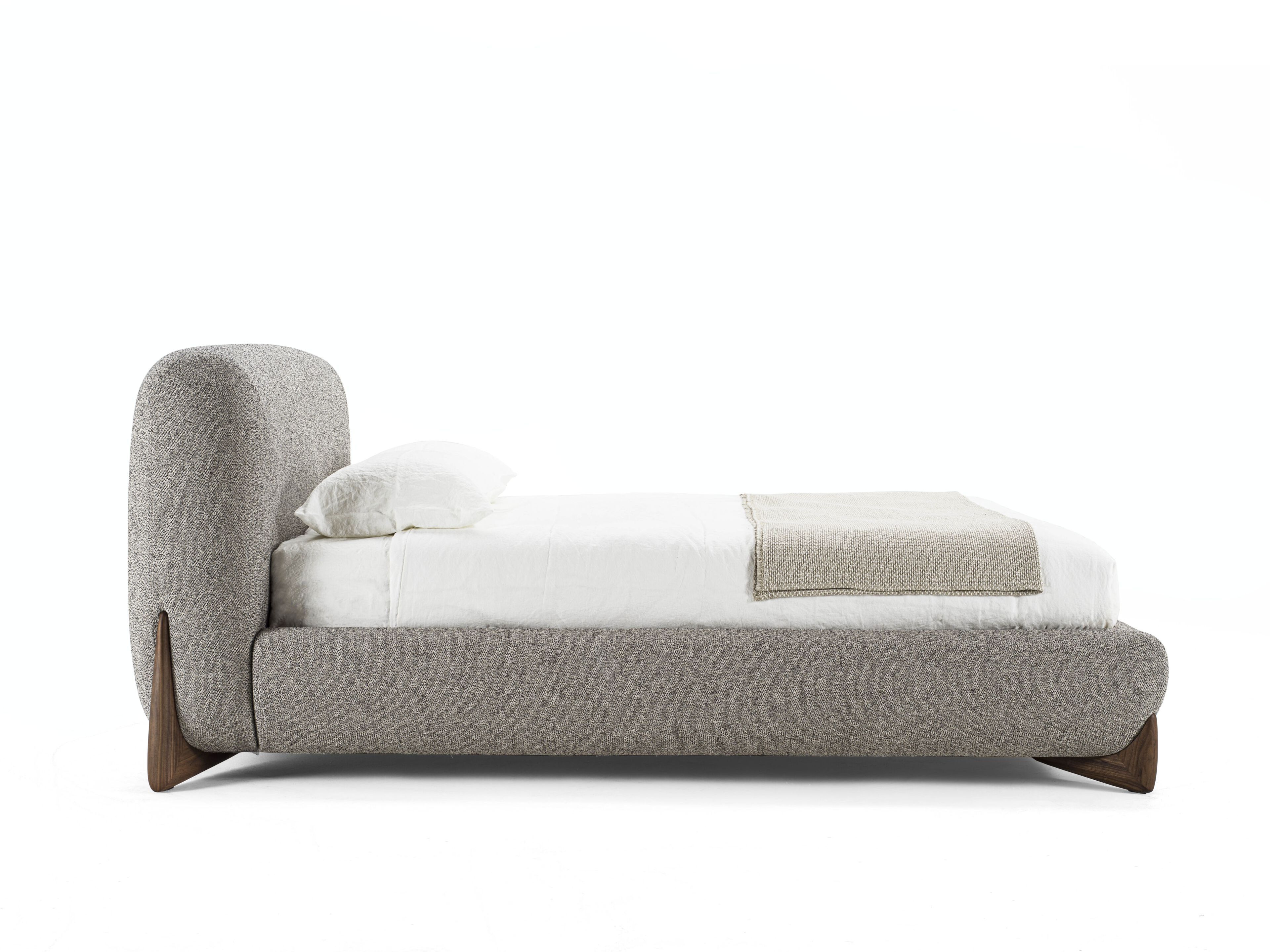 Деревянная двуспальная кровать с мягким изголовьем Porada Soul ARCH-00093084 - Вид №1