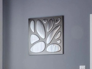 Декоративный предмет стеклянной стены