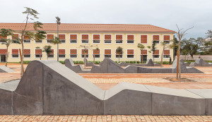 Модульная бетонная скамья без спинки