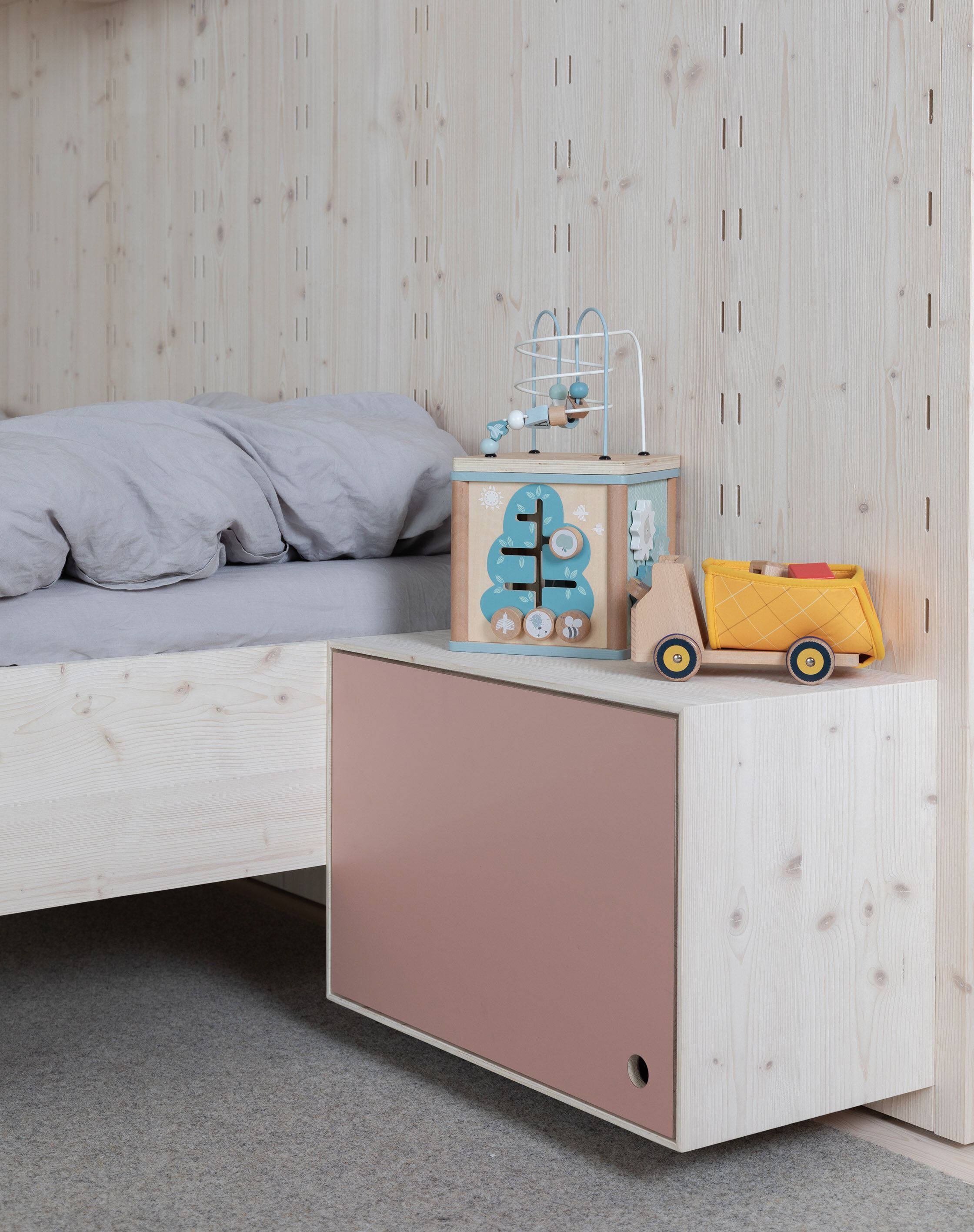 Деревянная кровать для спальни Das ganze Leben Gustav Kids ARCH-00042344 - Вид №2