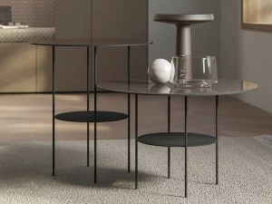 TUMIDEI Круглый журнальный столик из лакированного стекла