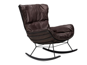 Кожаное кресло-качалка с подлокотниками