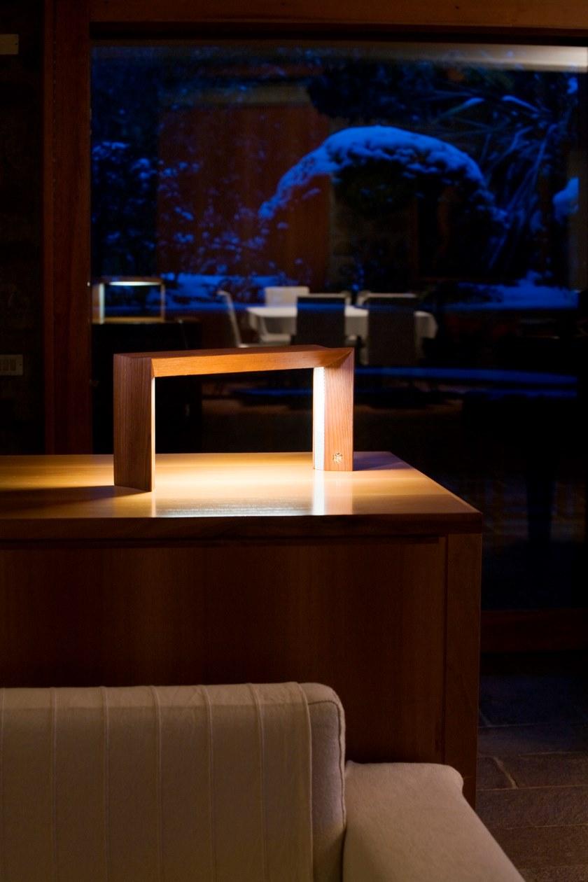 KARN Настольная лампа из массива дерева Karn design Kl10 - Вид №1